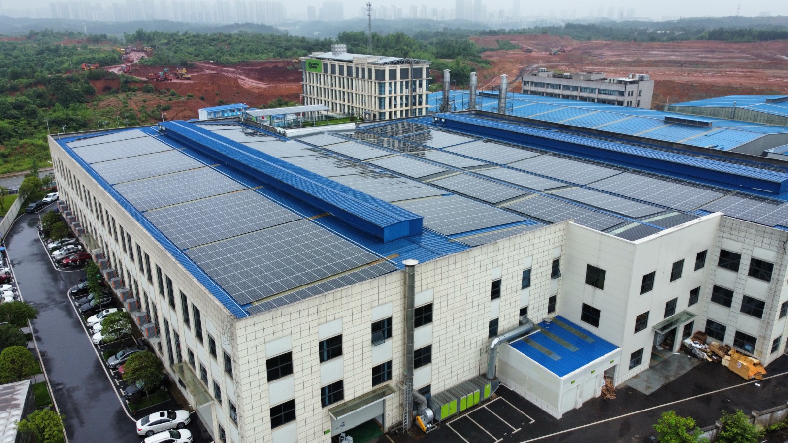 国家能源局：1-10月全社会用电量同比增添3.8%