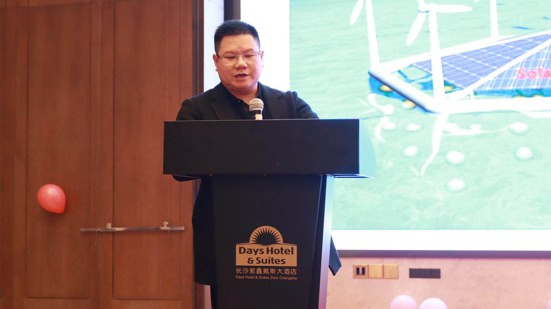 光伏电站_家用太阳能光伏发电_光伏发电署理加盟